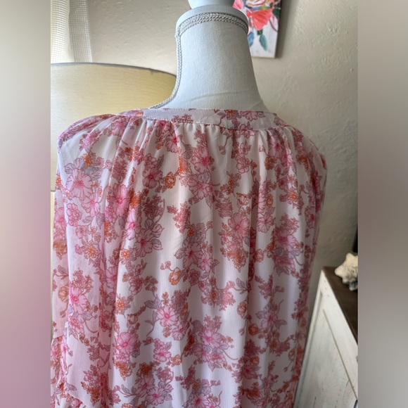 Women's blouse - Picture 4 of 10